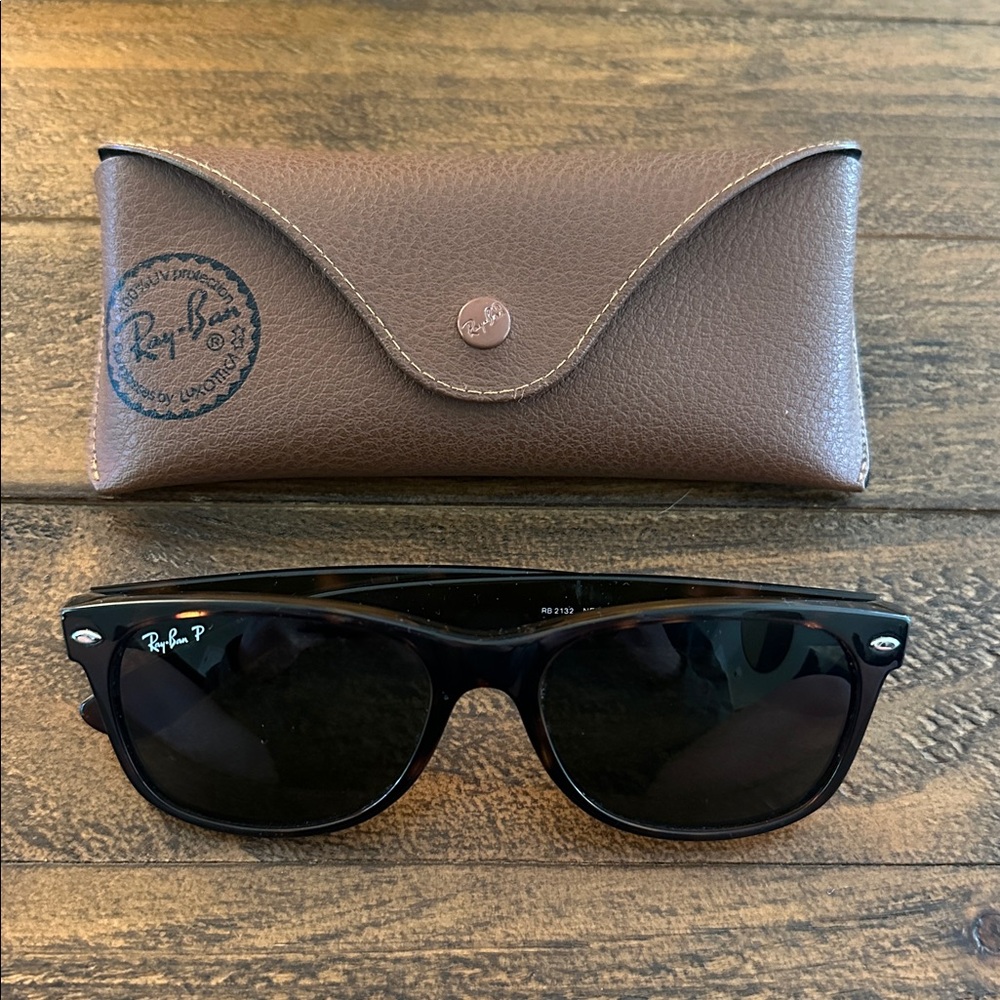 Ray-Ban Sunglasses with Brown Case